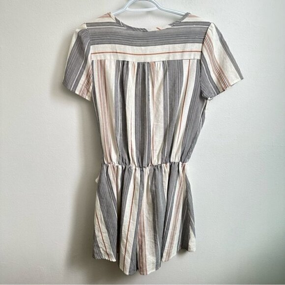 LOVELY Day Striped Tie Waist Faux Wrap Romper small - Picture 8 of 8